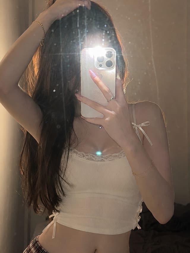 睡前自拍一下今天的自己 sasi___sst